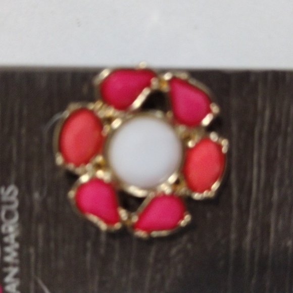 CUSP by Neiman Marcus Floral Stud Earrings 0.75" Pink, White & Gold-Tone Jewelry - Picture 8 of 10